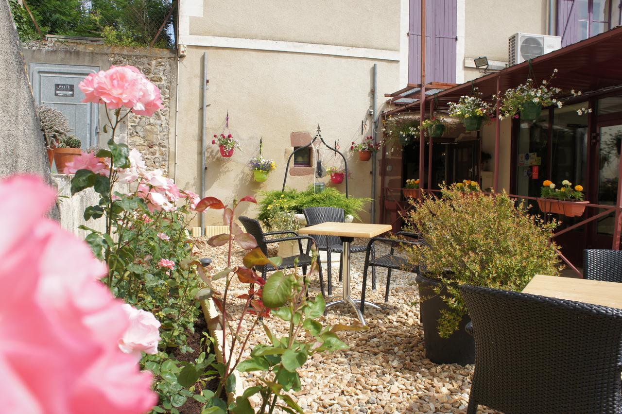Châteaumeillant Hotel Restaurant La Goutte Noire מראה חיצוני תמונה