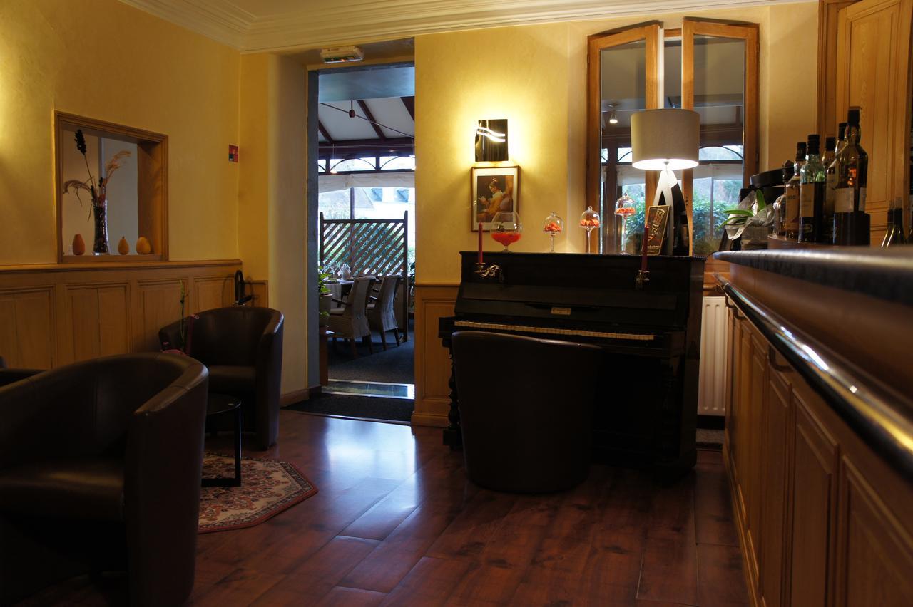 Châteaumeillant Hotel Restaurant La Goutte Noire מראה חיצוני תמונה