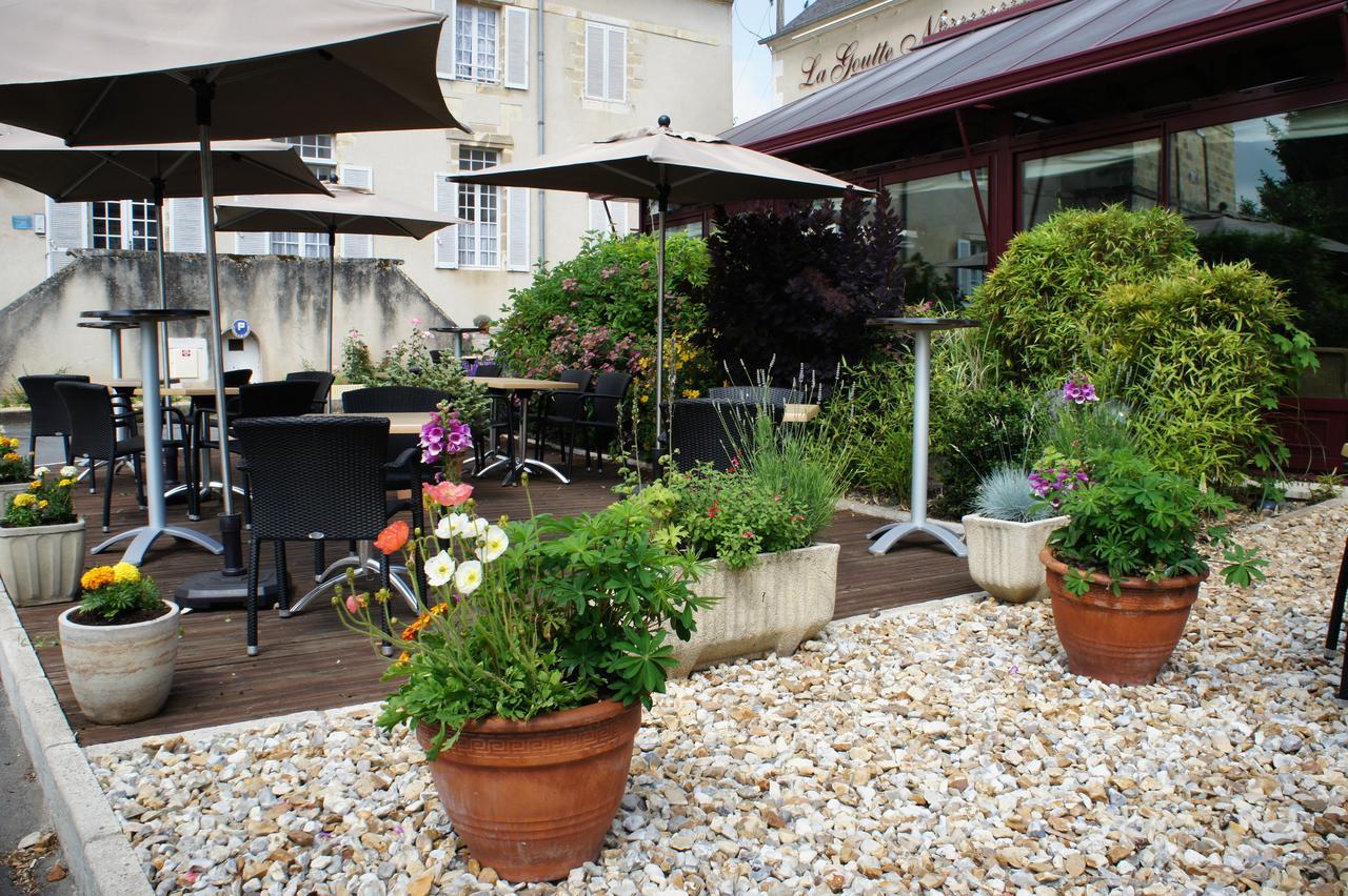 Châteaumeillant Hotel Restaurant La Goutte Noire מראה חיצוני תמונה