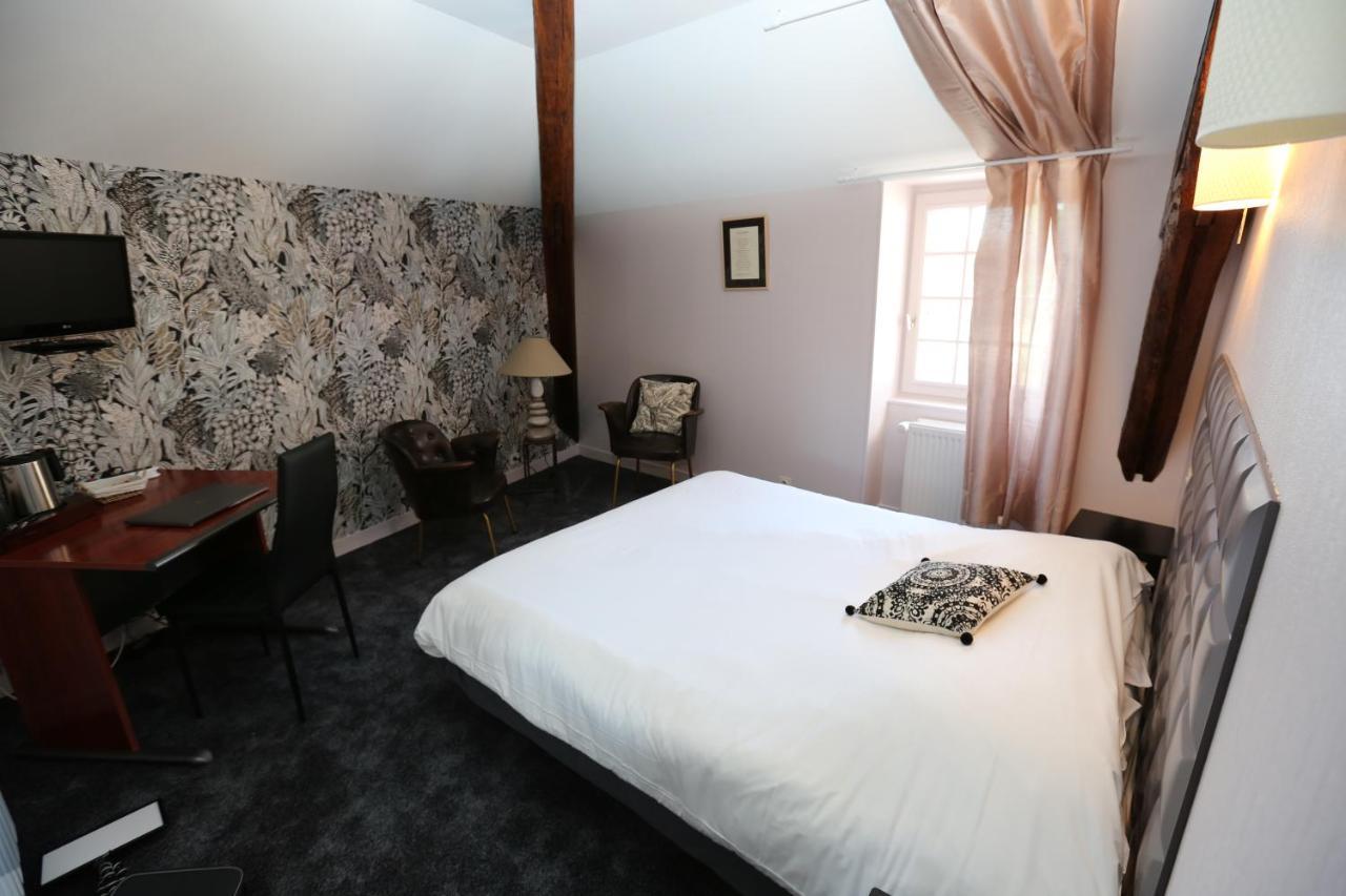 Châteaumeillant Hotel Restaurant La Goutte Noire מראה חיצוני תמונה